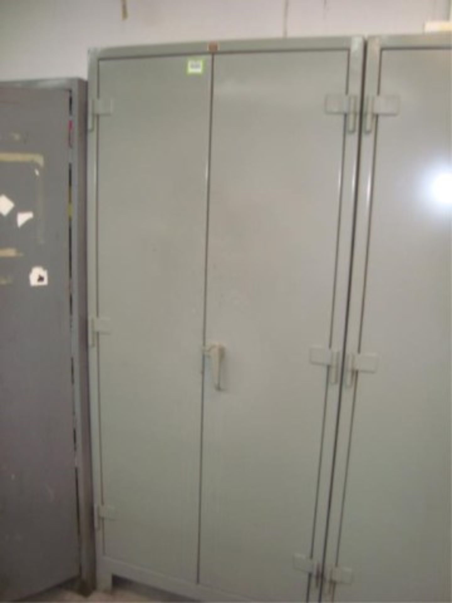 Heavy Duty 2-Door Storage Cabinet - Image 4 of 4