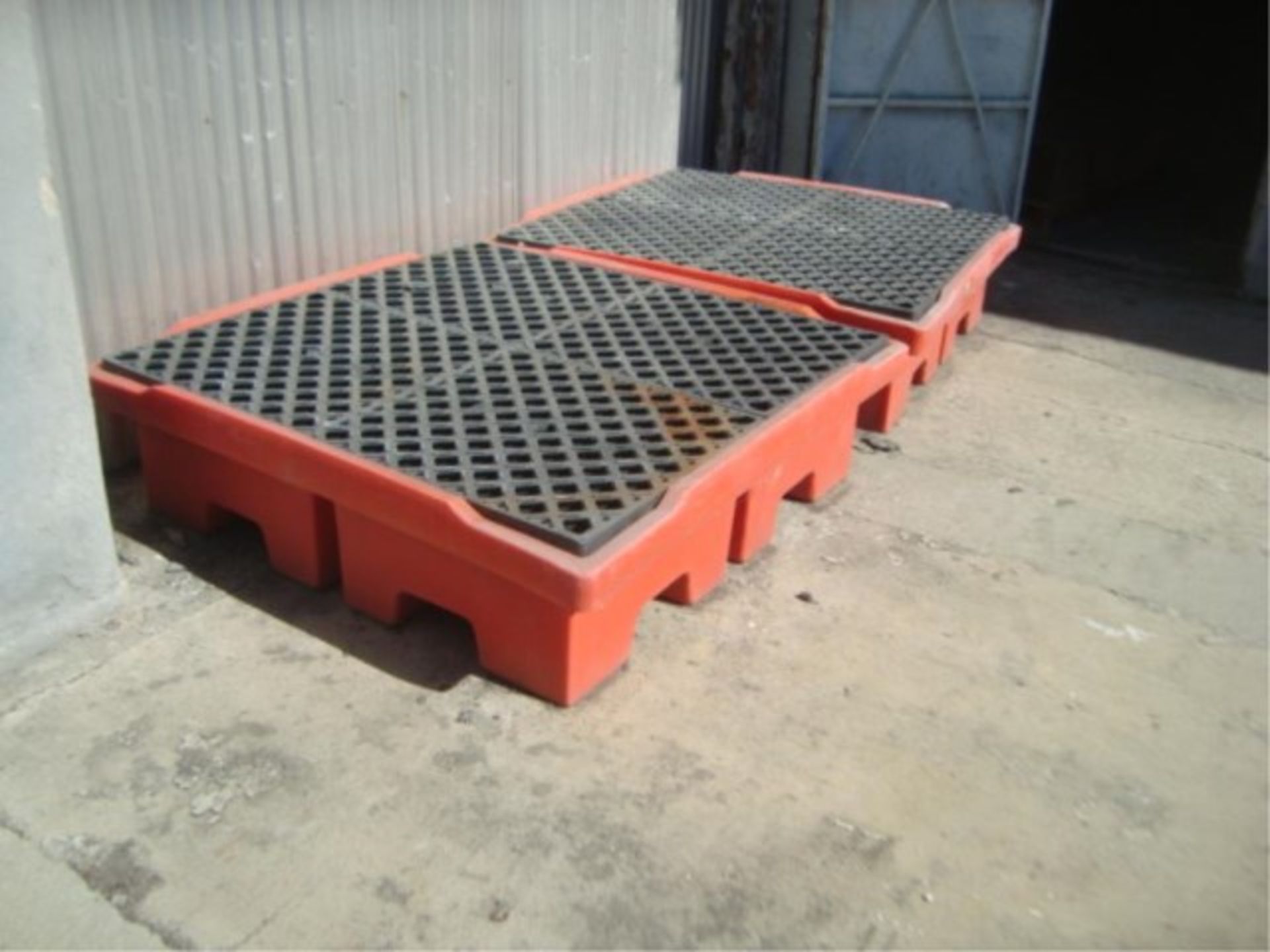 2500 lb Capacity Spill Killer Drum Pallet - Image 4 of 4