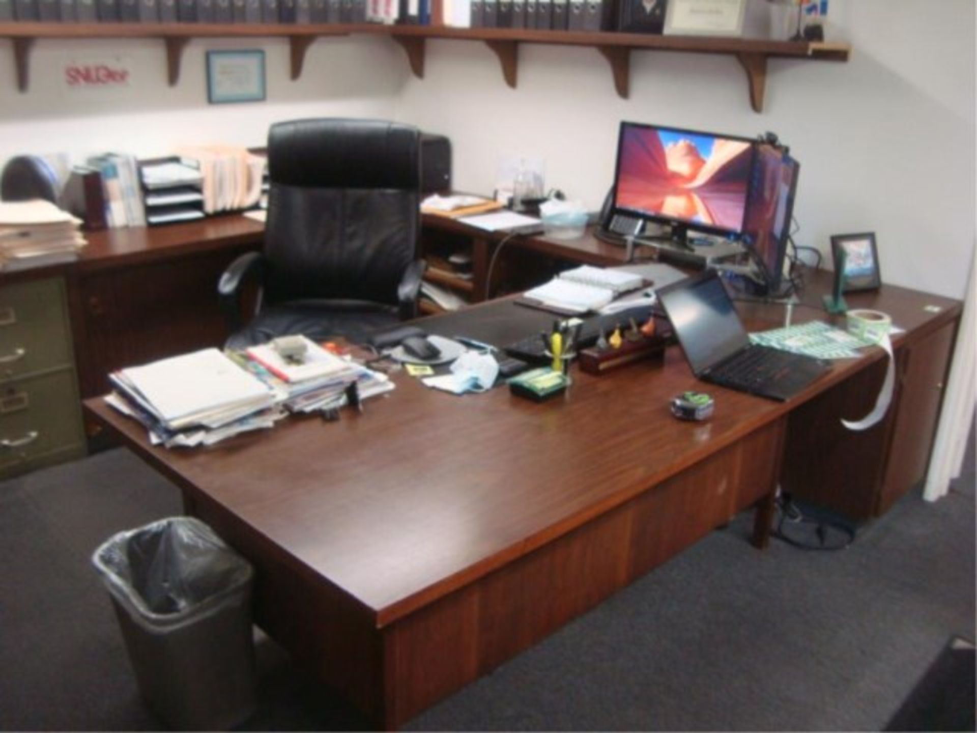 Desk & Furniture - Image 2 of 7