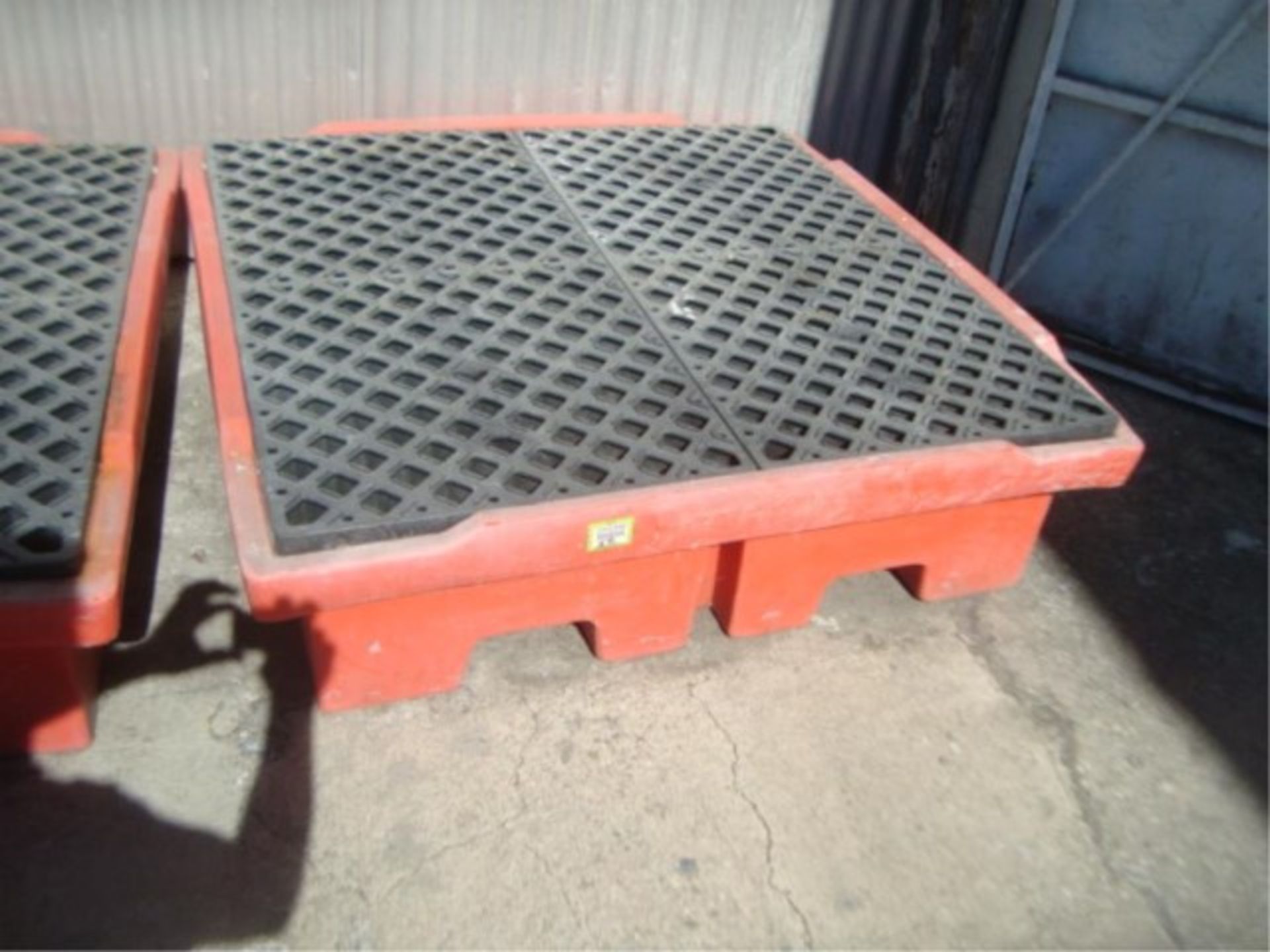 2500 lb Capacity Spill Killer Drum Pallet - Image 2 of 4