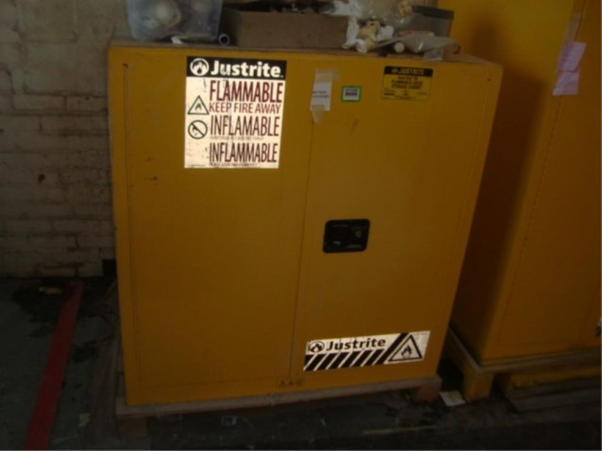 Flammables Storage Cabinets - Image 6 of 12