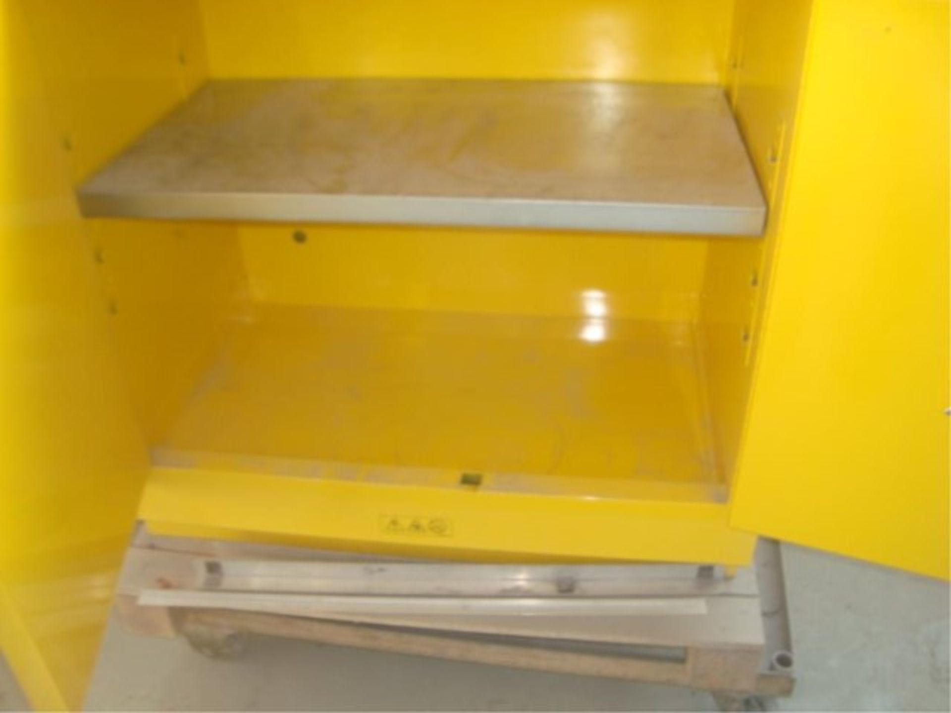 22-Gallon Capacity Flammables Cabinets - Image 7 of 8