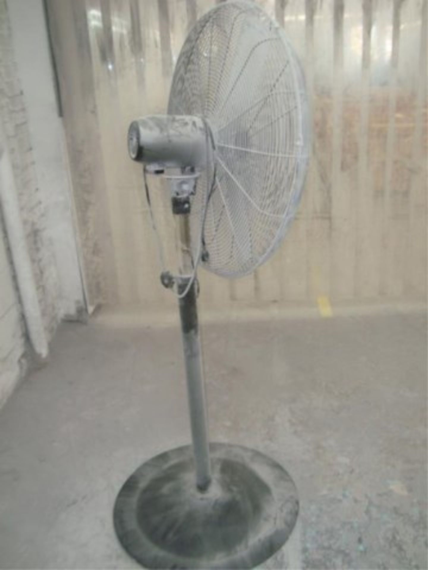 2-Speed 30" Oscillating Pedestal Fan - Image 4 of 5