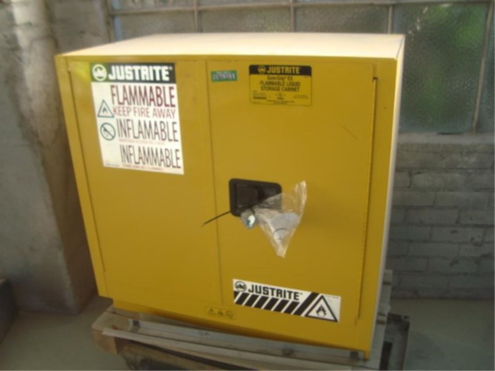 22-Gallon Capacity Flammables Cabinets - Image 6 of 8