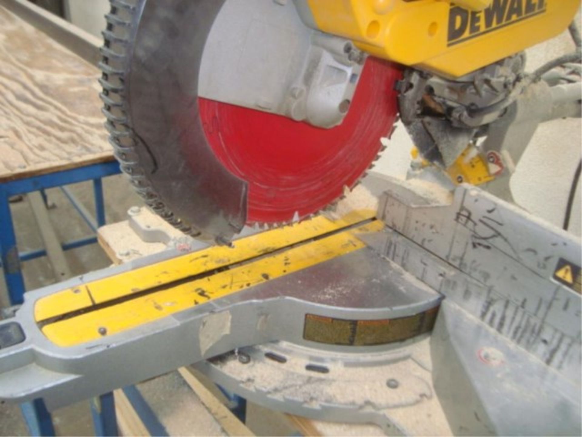 Double Bevel Sliding Compound Miter Saw - Image 4 of 5
