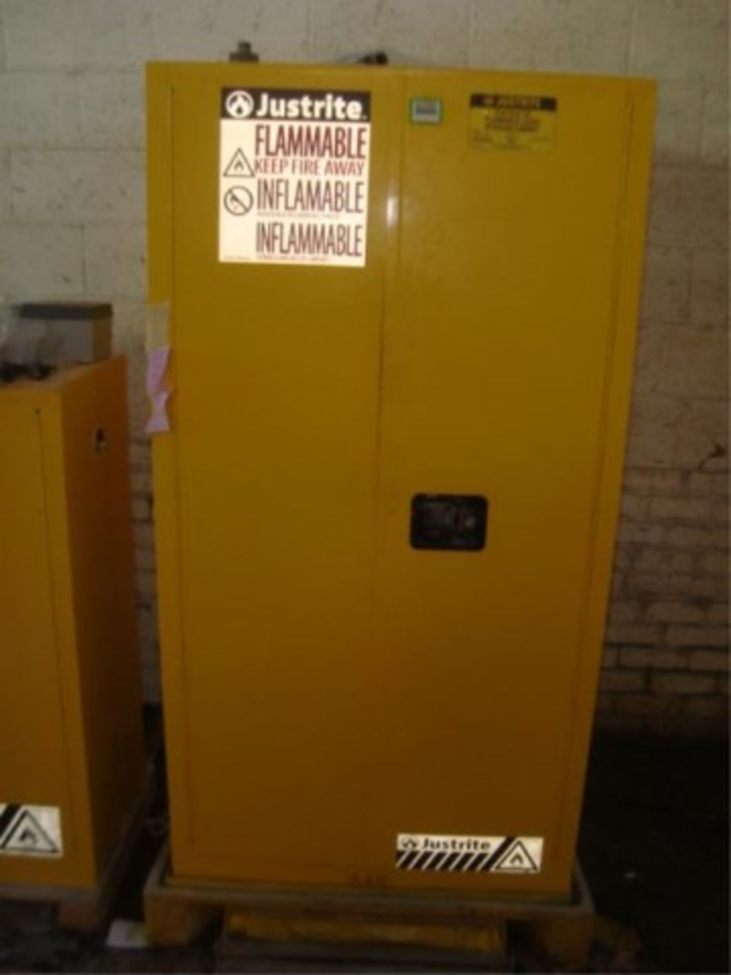 Flammables Storage Cabinet - Image 5 of 6
