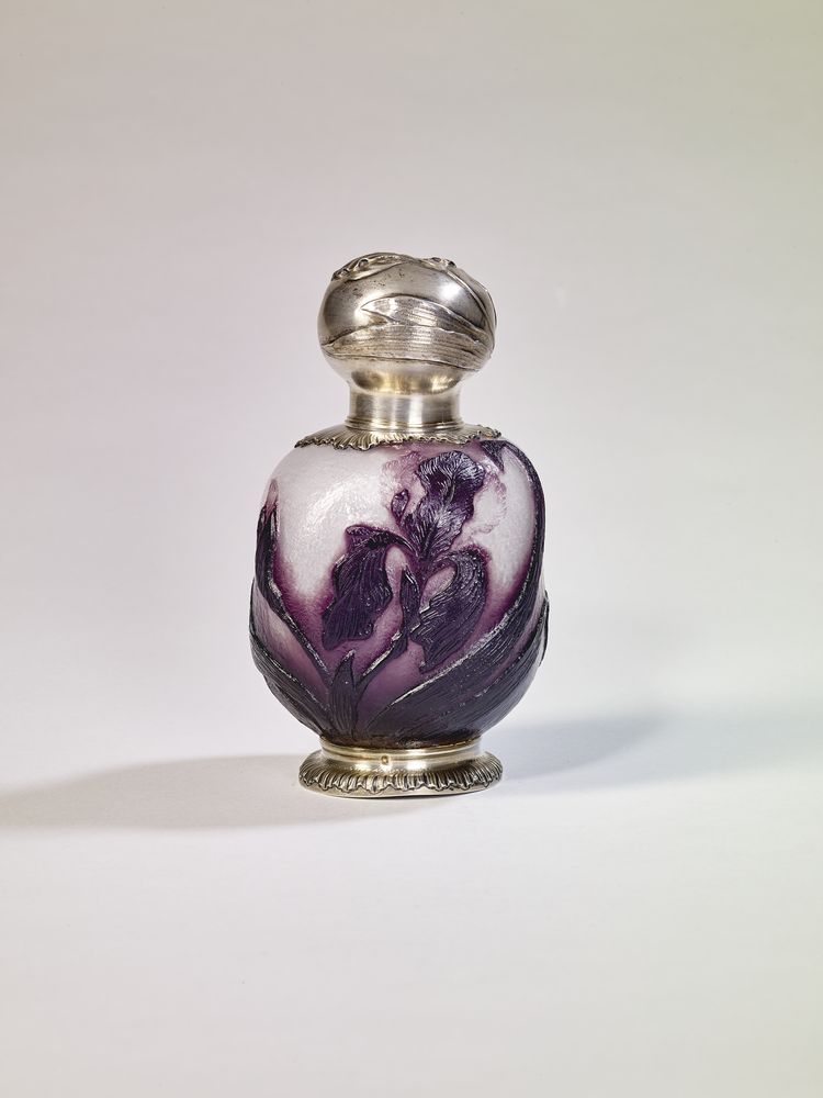 EMILE GALLE (1846-1904) Flacon ‘Iris’ with silver lid enameled acid-etched glass underside inscribed