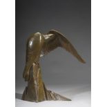 ANDRÉ-VINCENT BECQUEREL (1893-1975) Bronze eagle picking its feathers bronze, green patina signed «