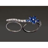 SAPPHIRE AND DIAMOND FLOWER DOUBLE RING White gold double ring set with diamonds and sapphires Total
