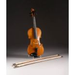 MITTENWALDER VIOLINE UND ZWEI BÖGEN Deutsch, J. A. Baader, No. 2802, datiert 19