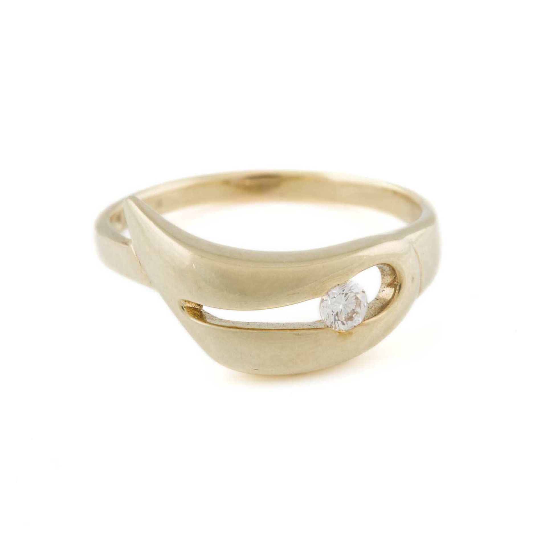 BRILLANT-RING Gelbgold. Ringmaß ca. 57, Ges.-Gew. ca. 3 g. Gest. 585. Ein Brill