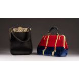 DESIGNER-HANDTASCHE UND ABENDTASCHE Eine Italien, Roberta di Camerino, 1980er Ja