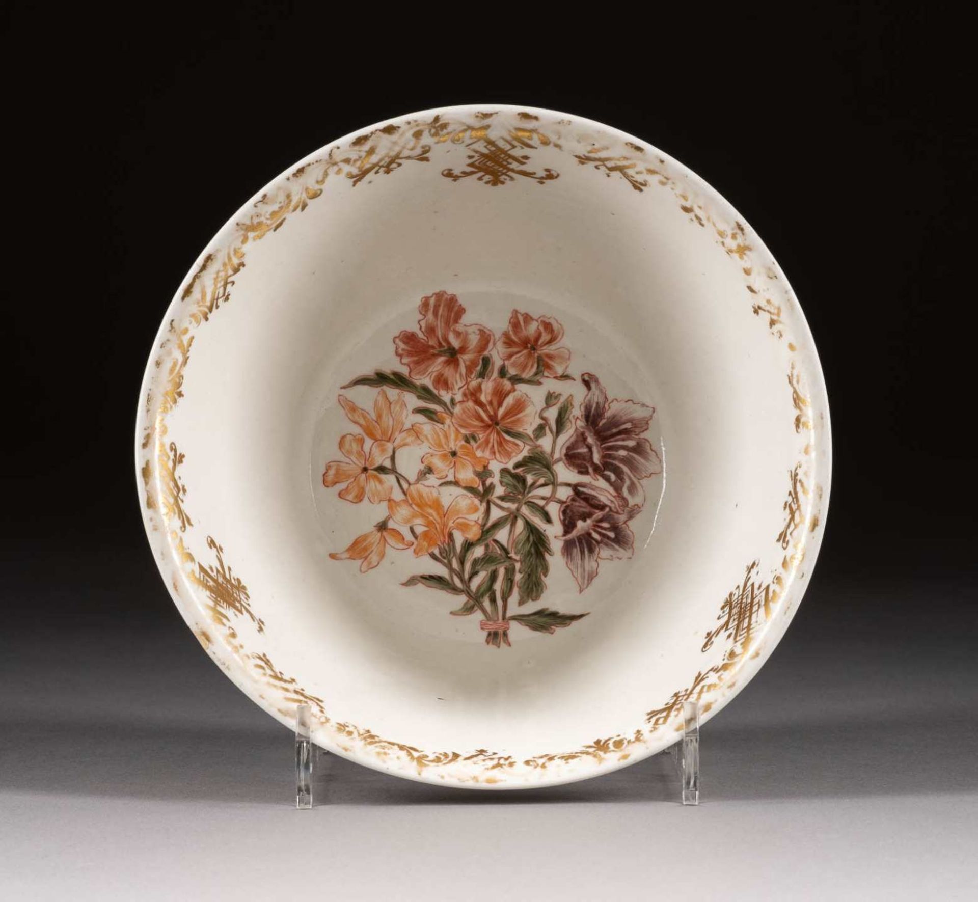 KUMME MIT BLUMENMALEREI Deutsch, Meissen, um 1725/1750, Hausmalerei von F.F. Mey - Bild 2 aus 2