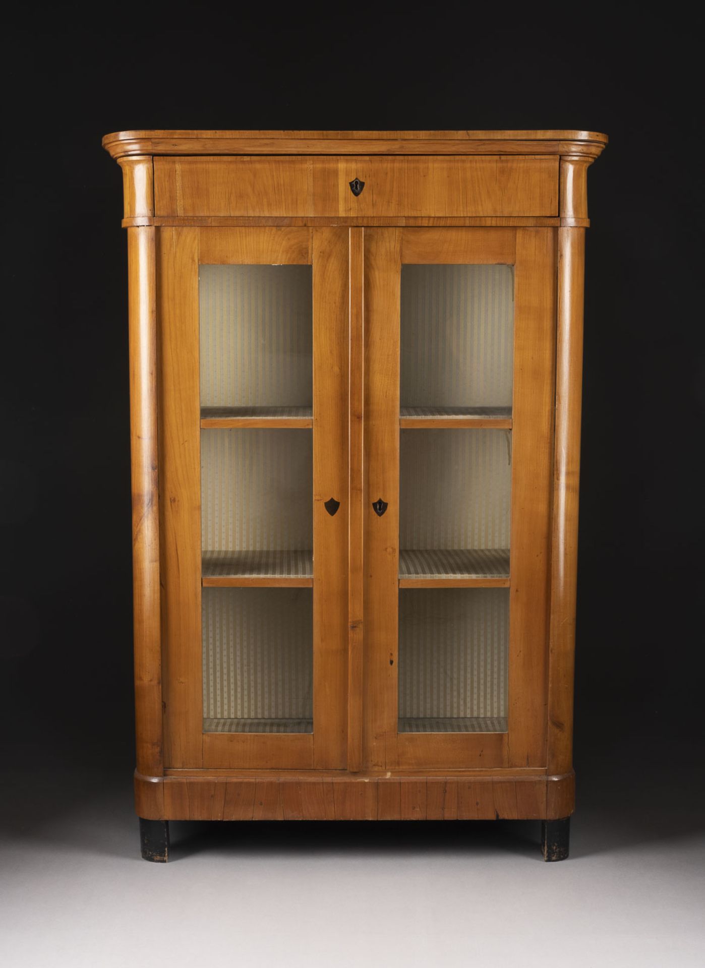 BIEDERMEIER-VITRINENSCHRANK