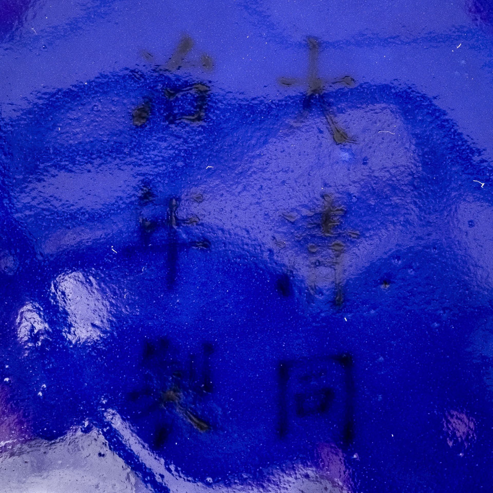A BLUE-GLAZED HANDLED CONG VASE - Bild 3 aus 3