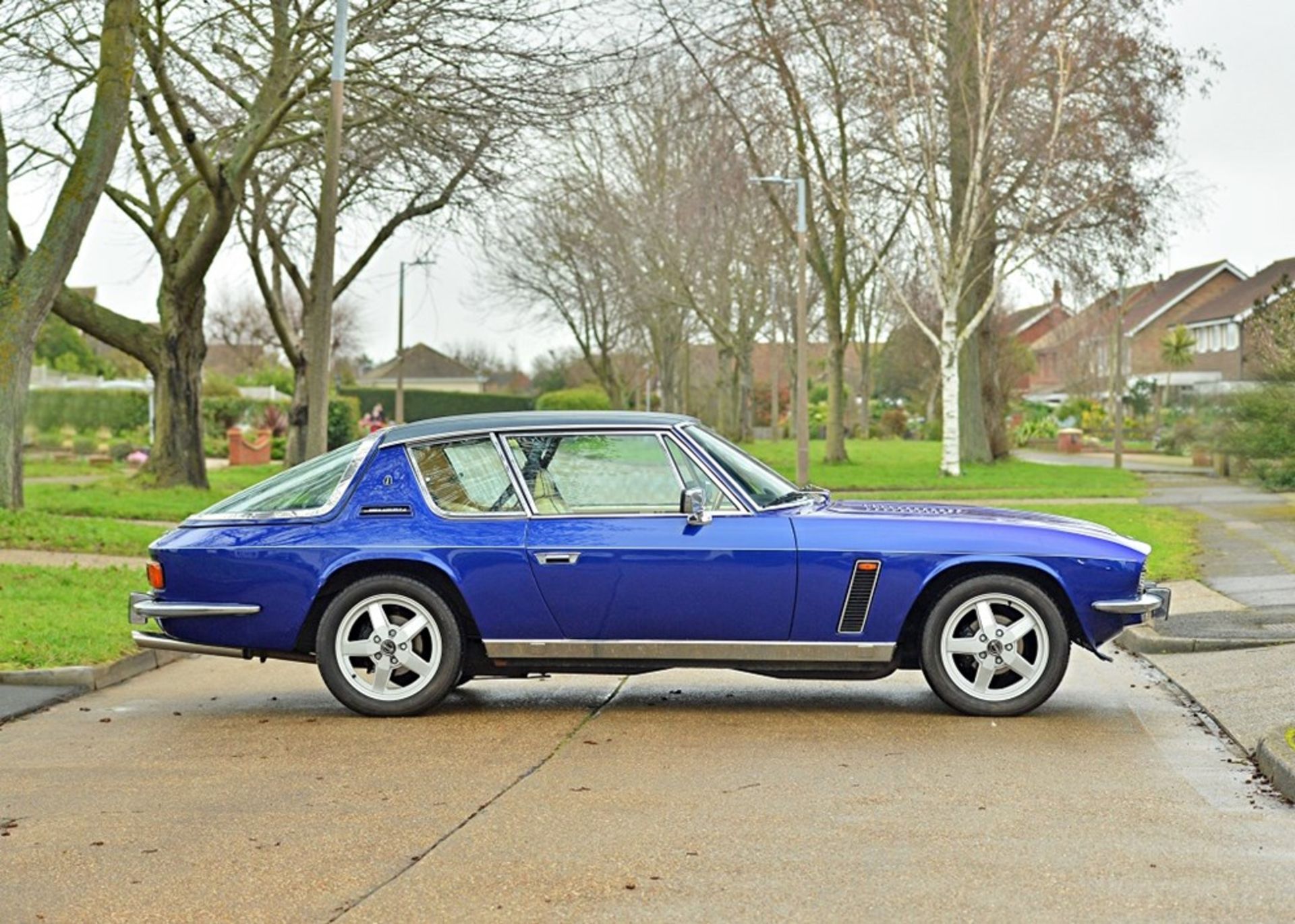 1973 Jensen Interceptor Mk. III - Image 2 of 9