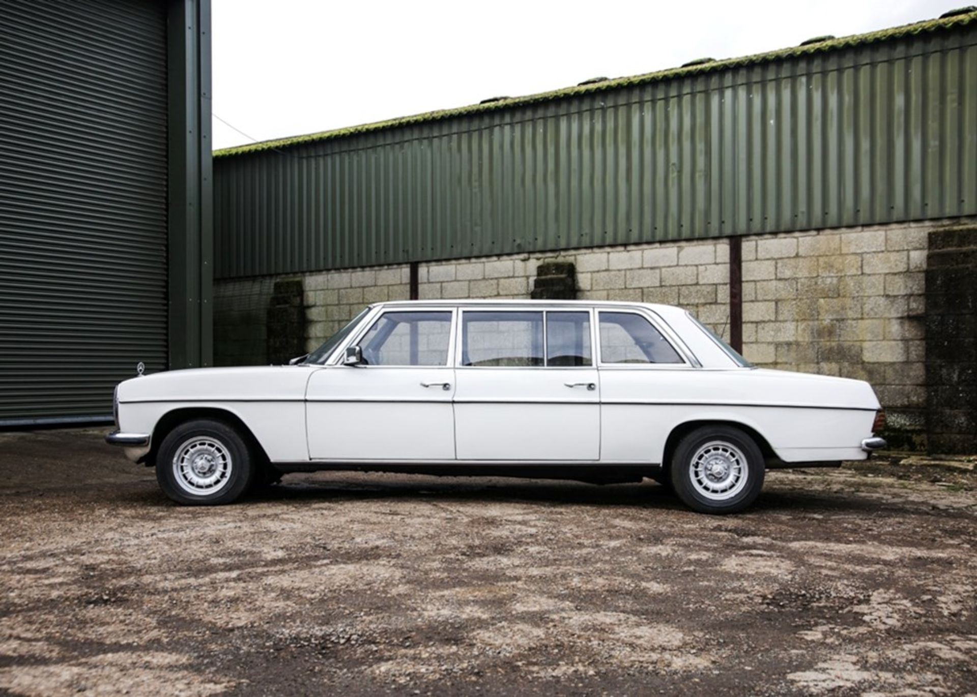 1974 Mercedes-Benz 230 Limousine