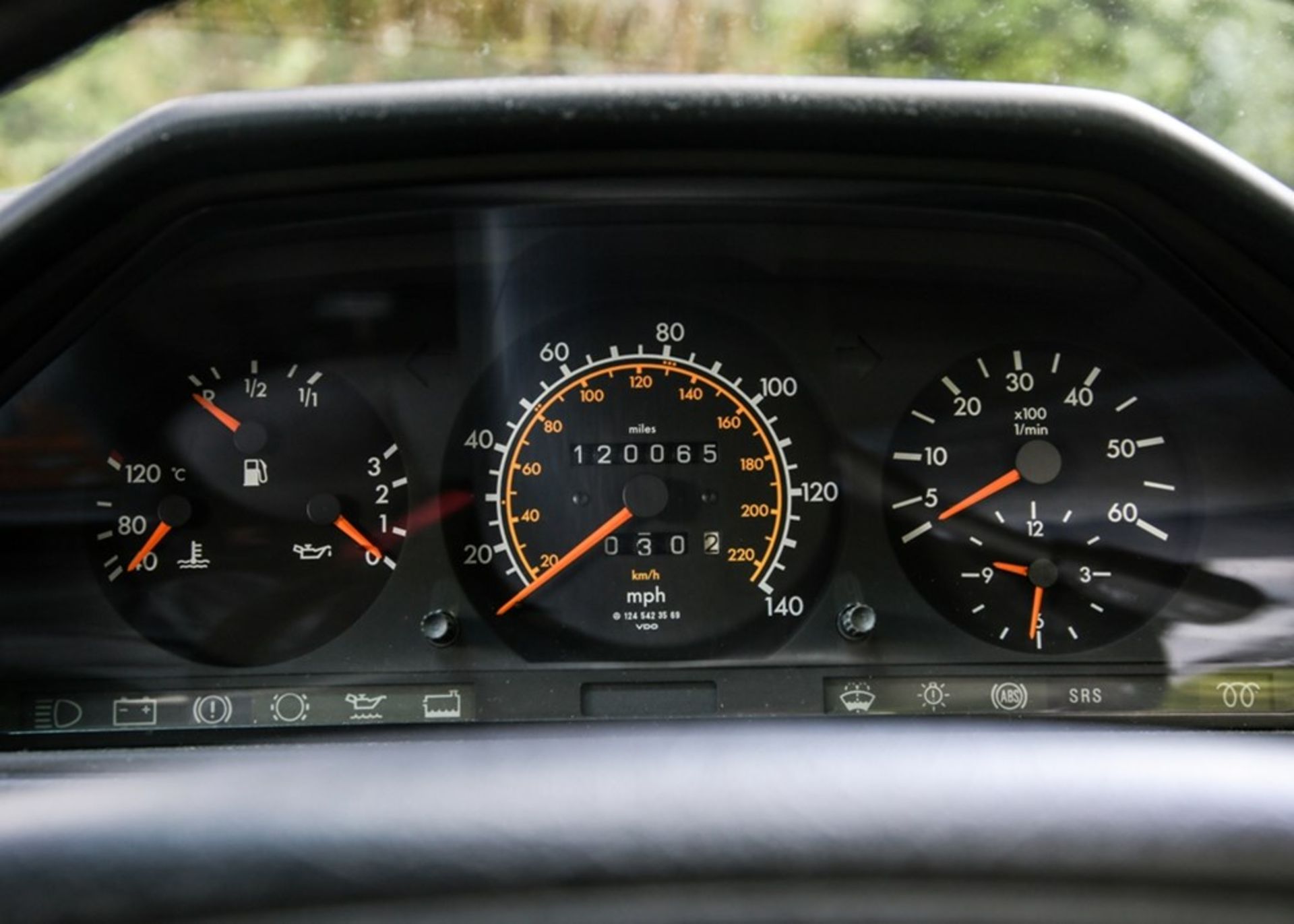 1995 Mercedes-Benz E300 D *WITHDRAWN* - Image 5 of 9