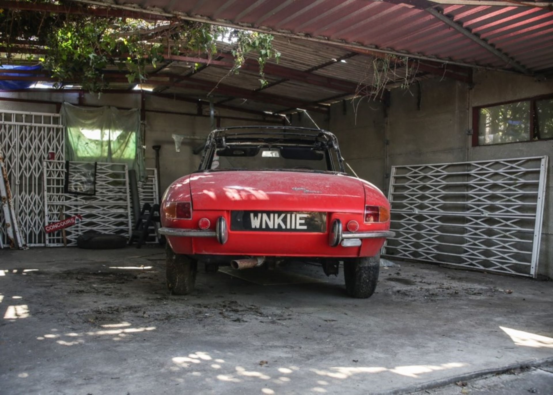 1967 Alfa Romeo Spider 1600 Duetto - Image 2 of 9