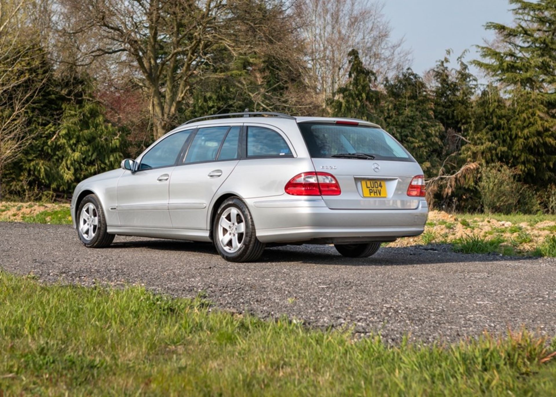 2004 Mercedes-Benz E320T V6 Estate Avantgarde - Image 2 of 5