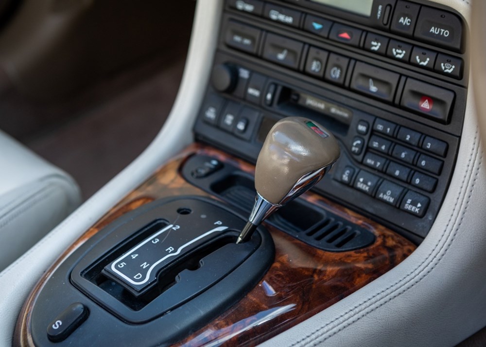 2003 Jaguar XKR Convertible - Image 7 of 8