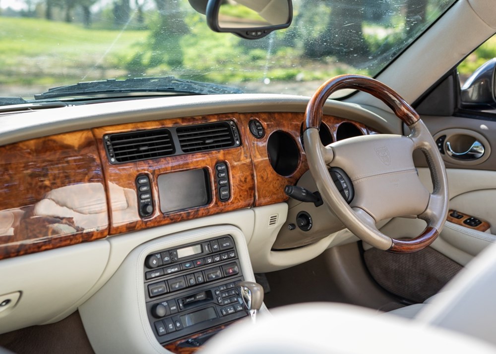 2003 Jaguar XKR Convertible - Image 5 of 8