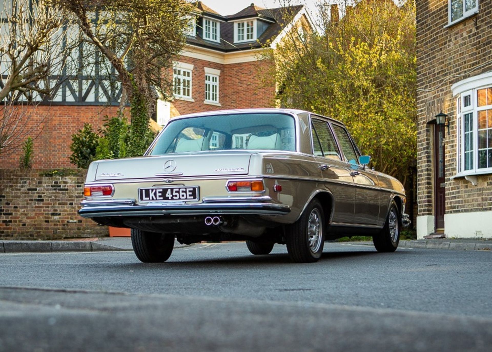 1967 Mercedes-Benz 250S - Image 2 of 9