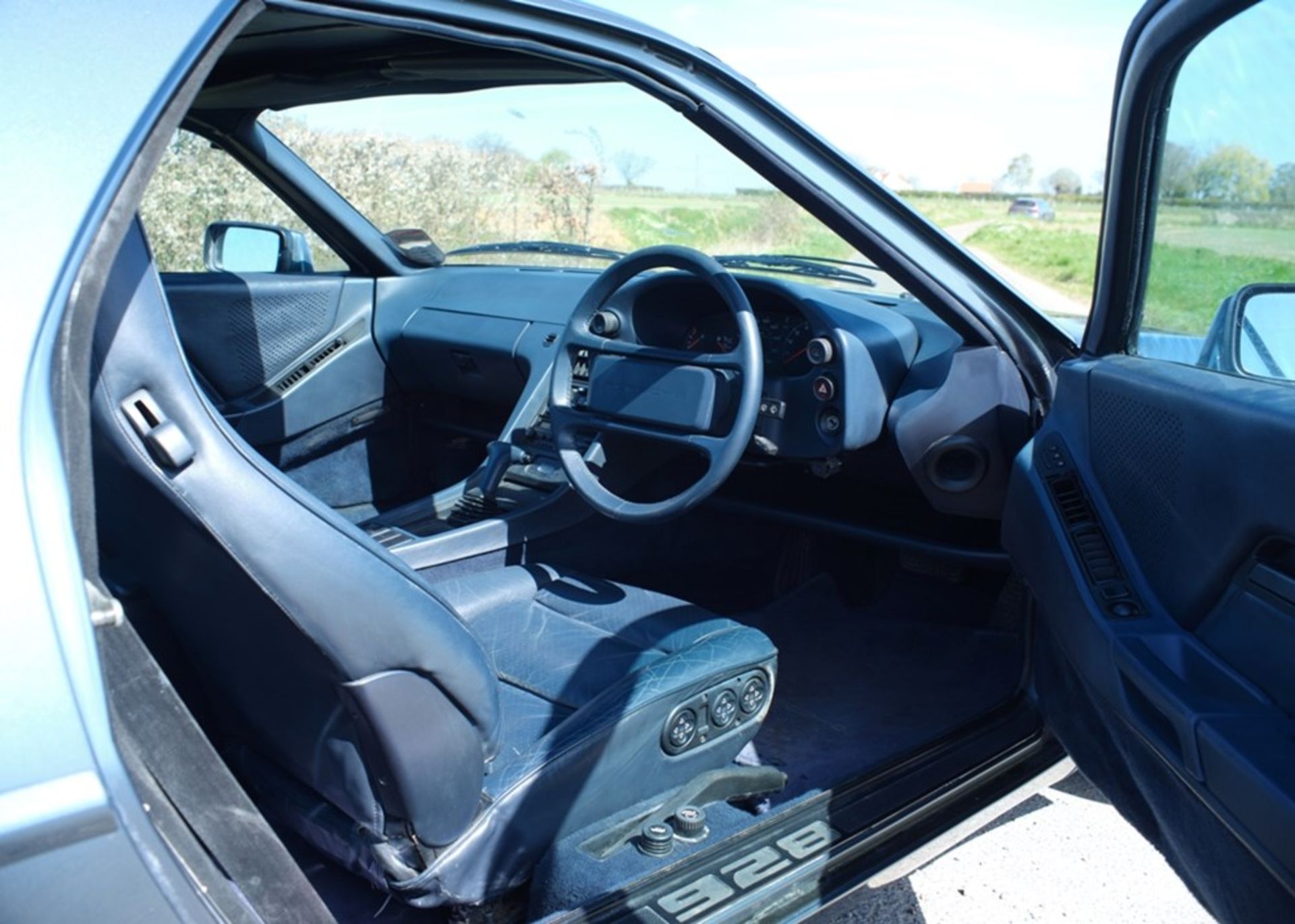 1987 Porsche 928 S4 - Image 8 of 9