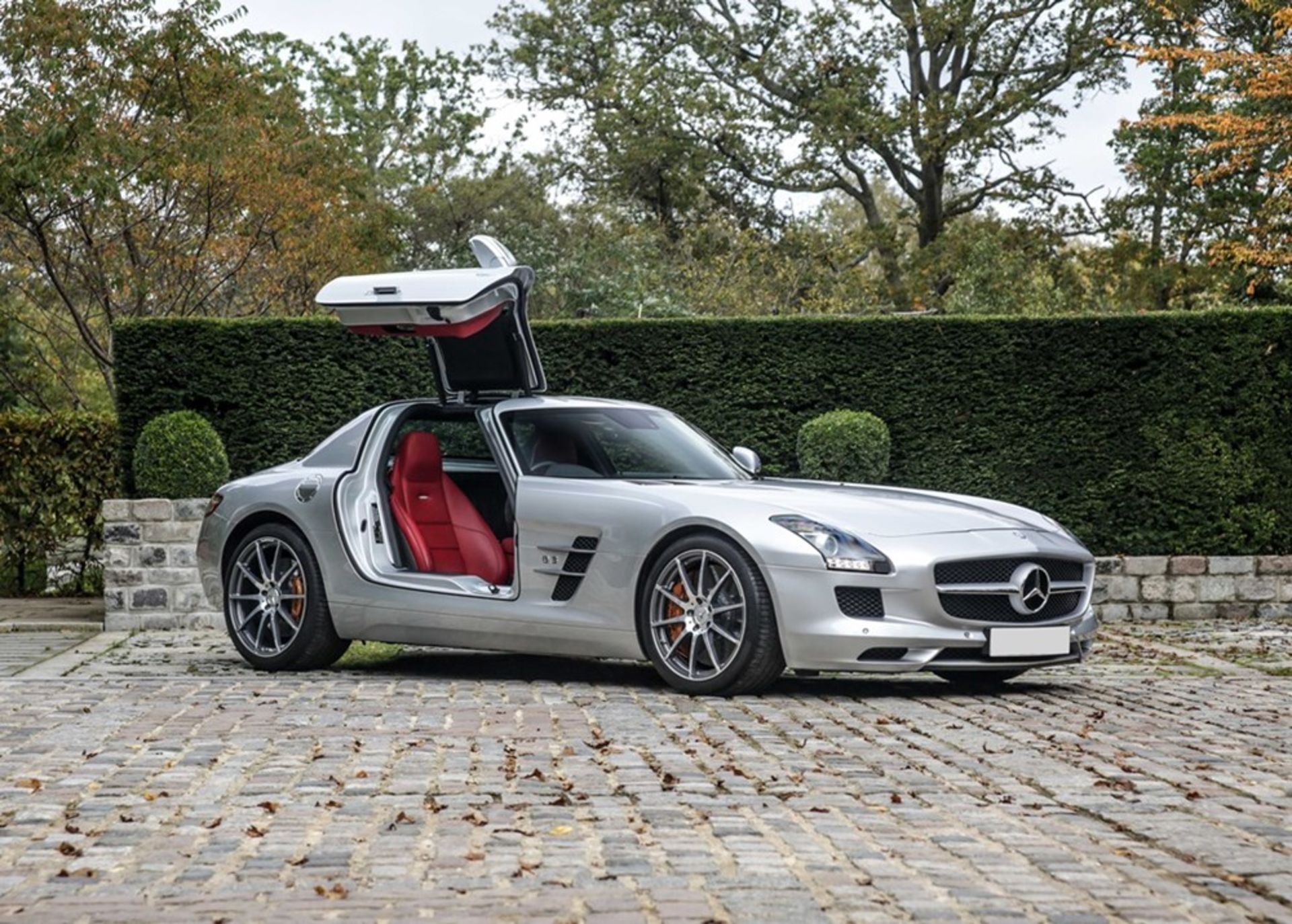 2010 Mercedes-Benz SLS 63 AMG - Image 4 of 9