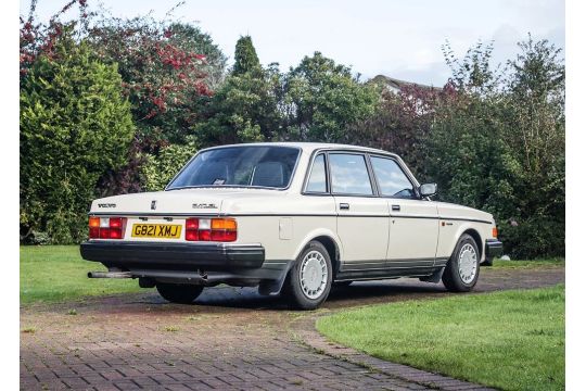 1990 Volvo 240GL Saloon - Image 2 of 9