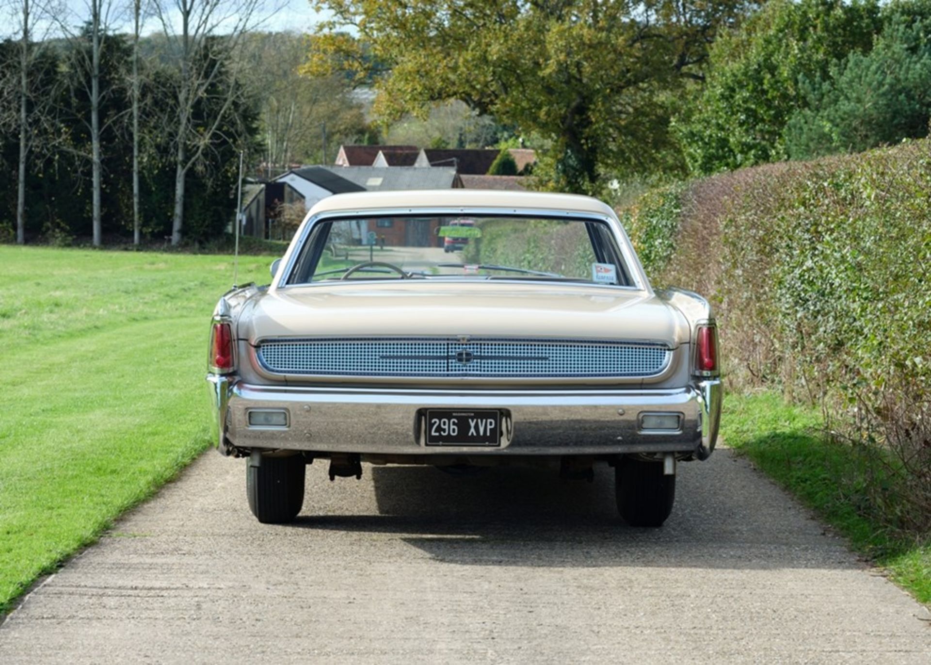 1961 Lincoln Continental - Image 6 of 9