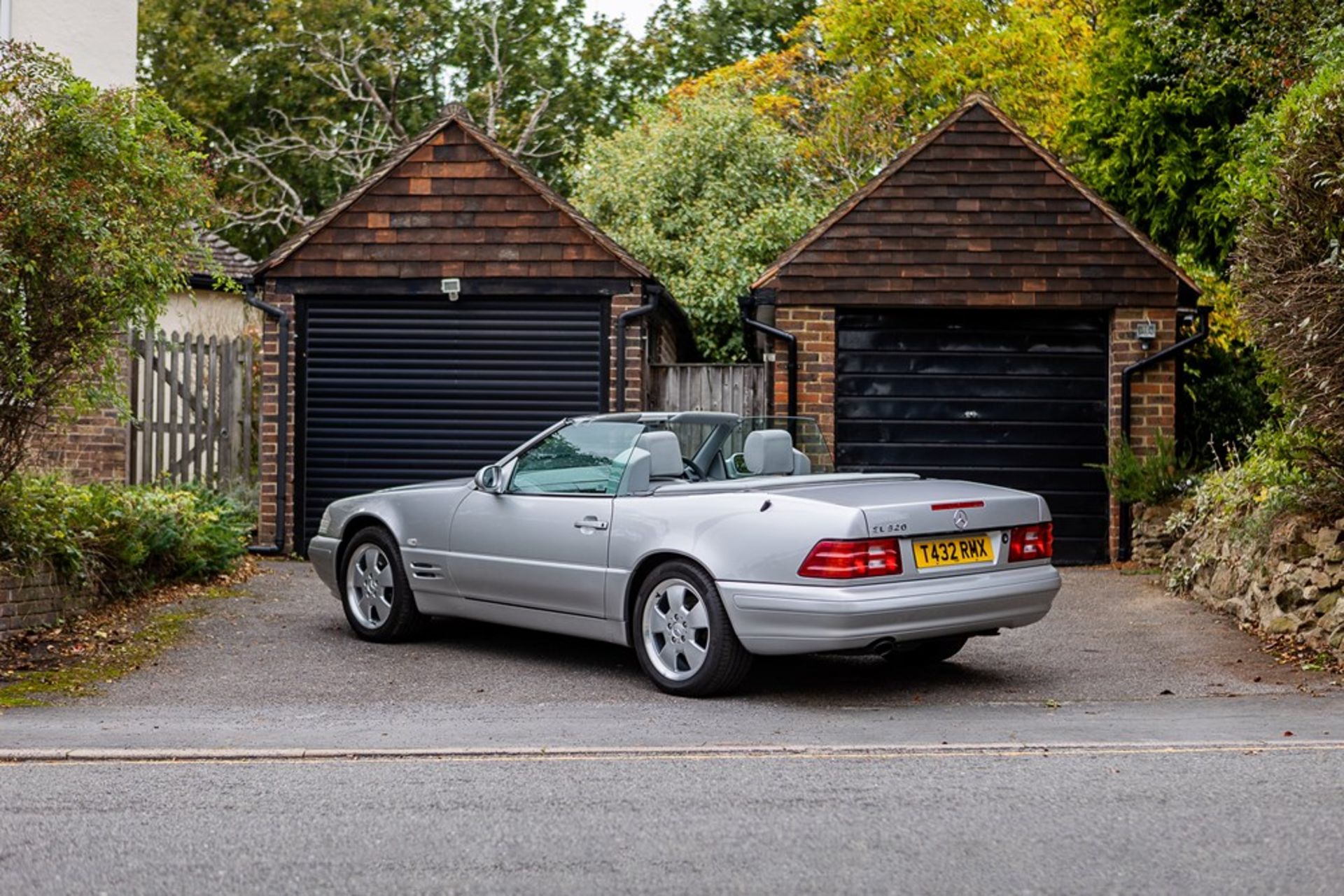 1999 Mercedes-Benz SL320 - Image 3 of 9