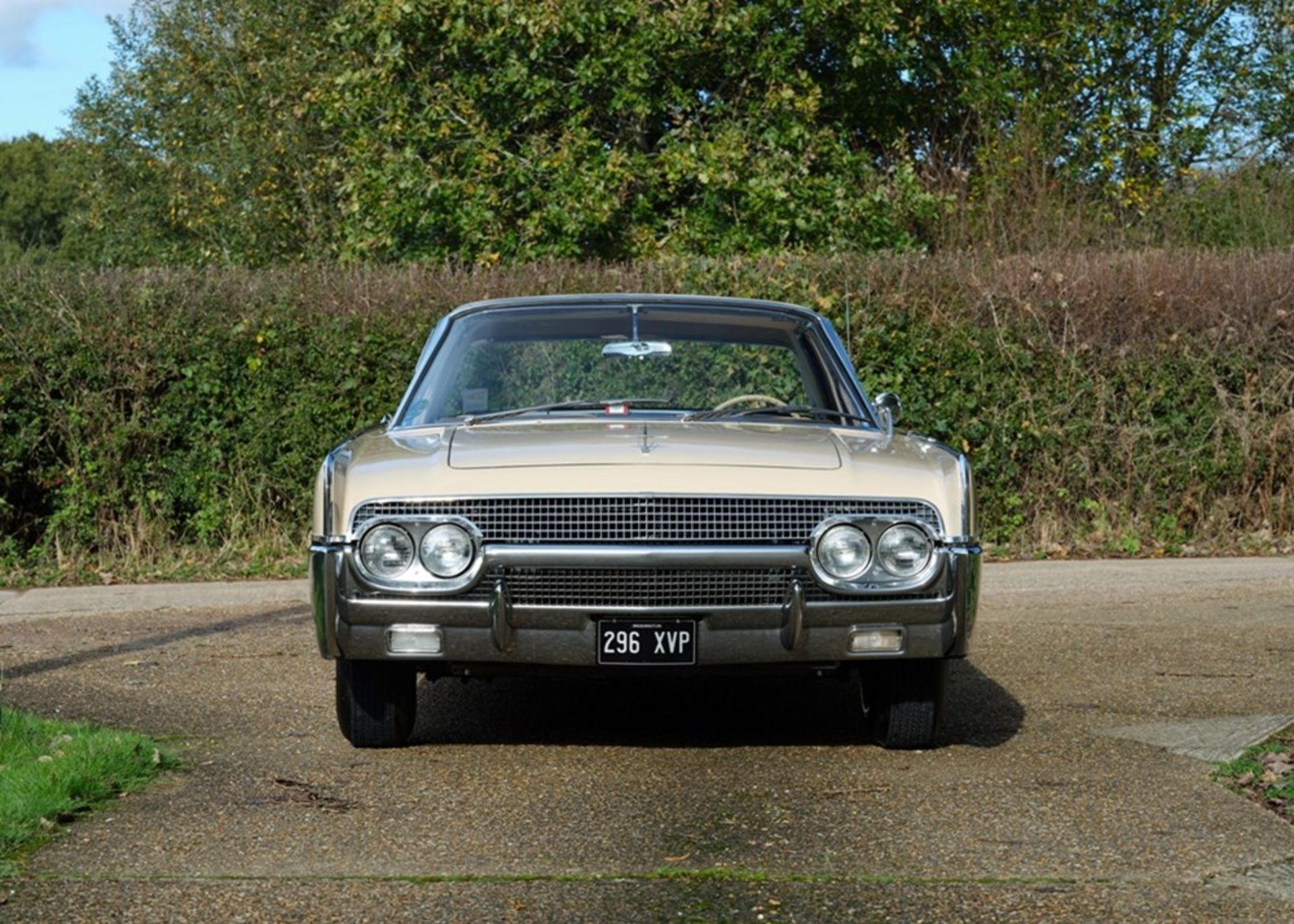 1961 Lincoln Continental - Image 5 of 9