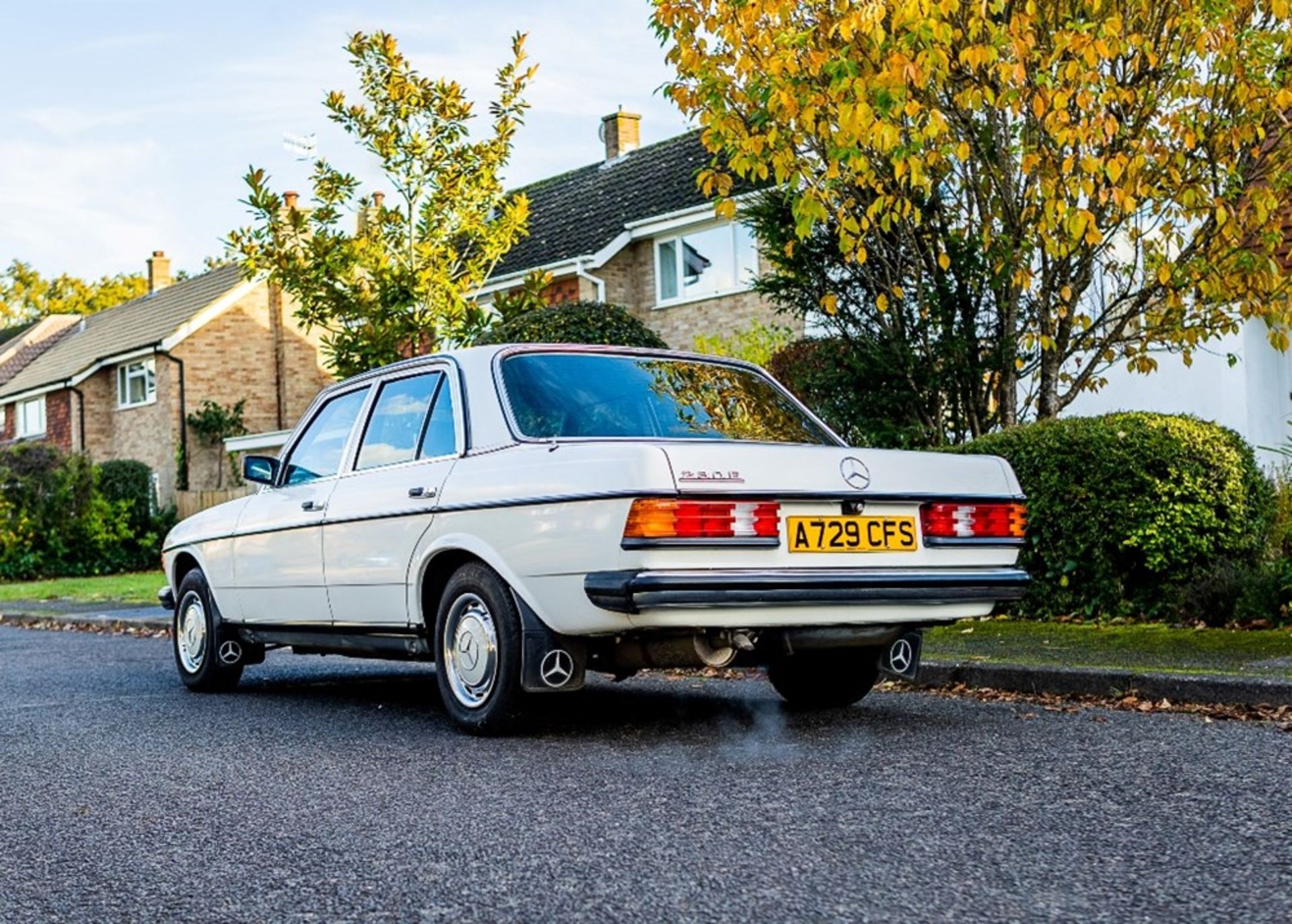 1984 Mercedes-Benz 230 E - Image 3 of 8