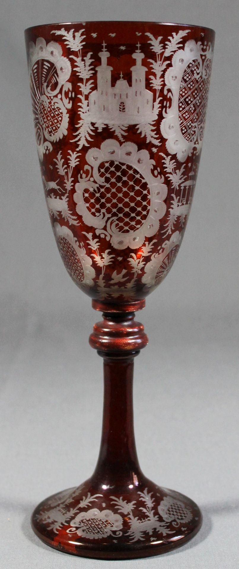 1 großes Pokalglas, mundgeblasen, ausgeschliffener Abriss, rubinrot lasiert und dekorativ - Image 4 of 6