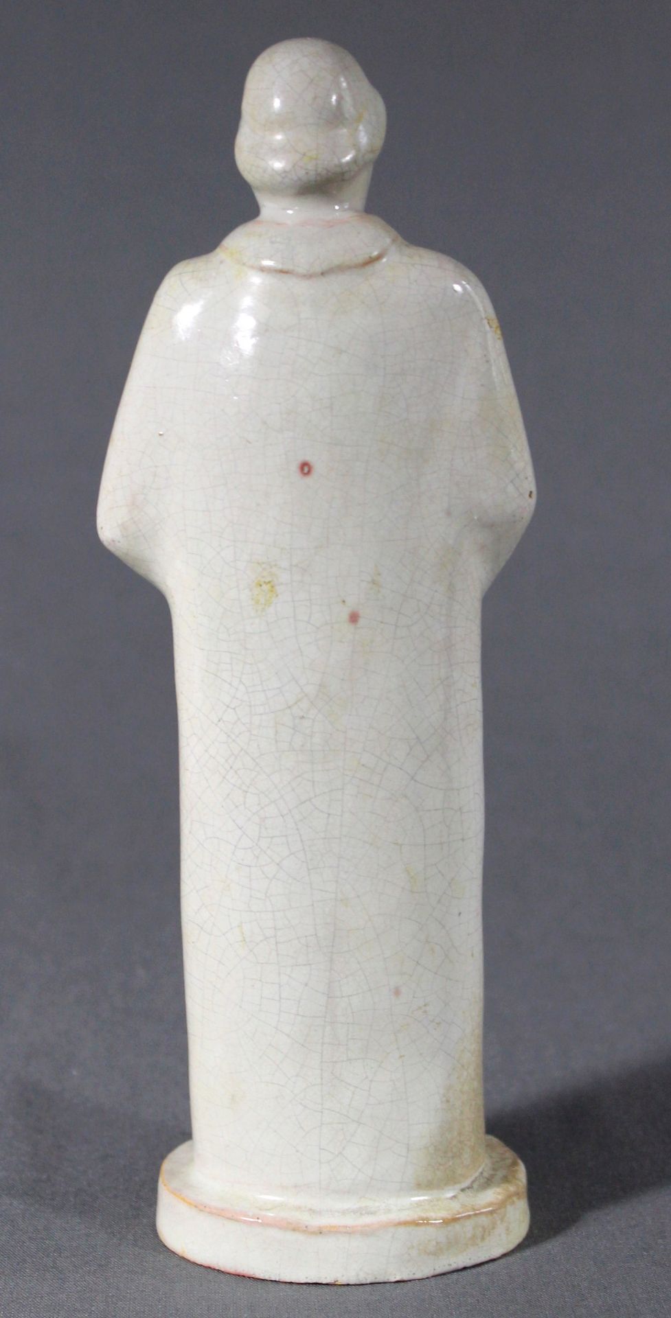 1 Keramikfigur auf Rundsockel, Krakeleedekor „Mann“, Boden mit Monogramm TH, Keramiker Josef Hehl - Image 2 of 2