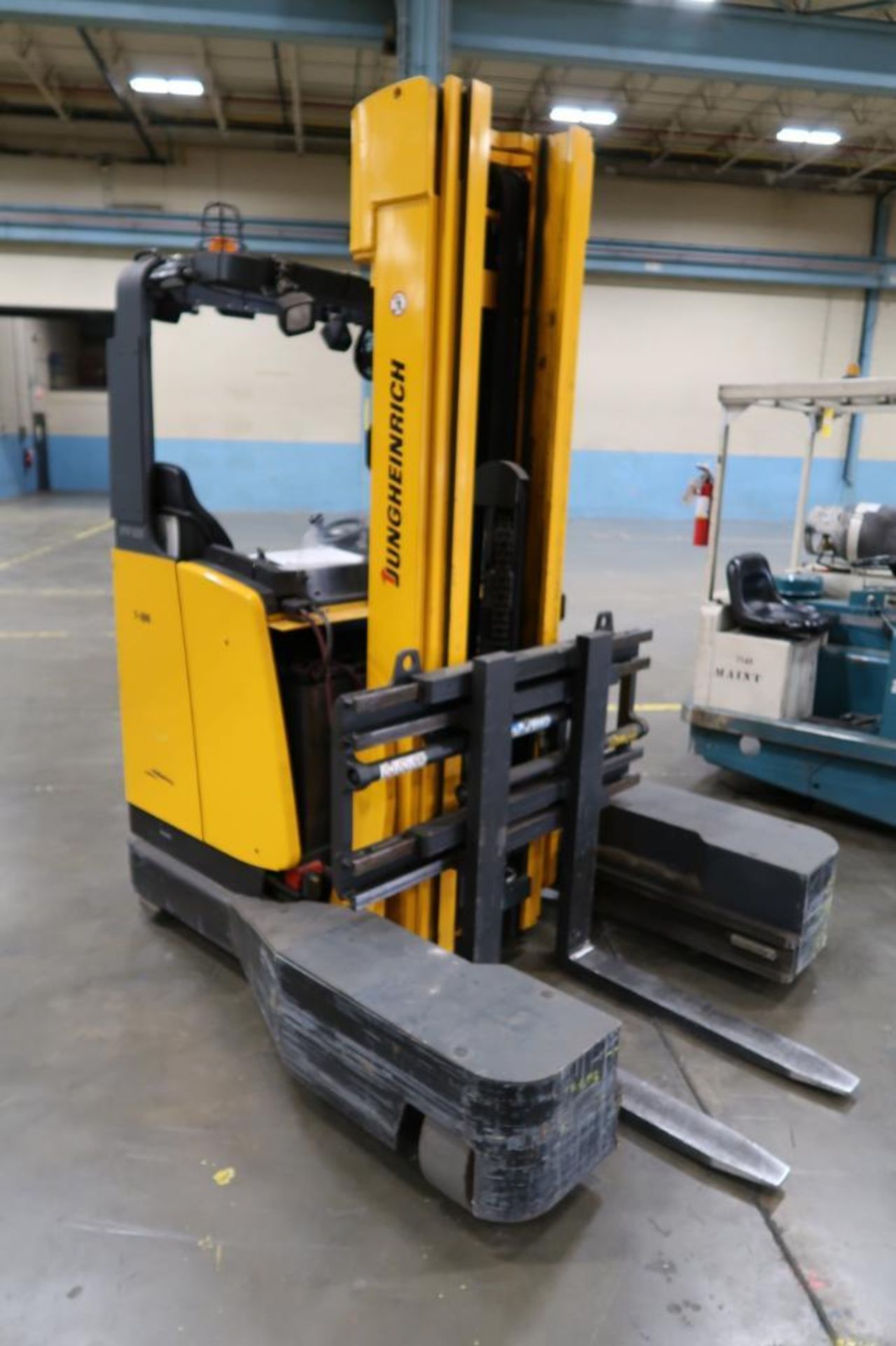 Jungheinrech Side Loader Electric Fork Lift - Image 4 of 16