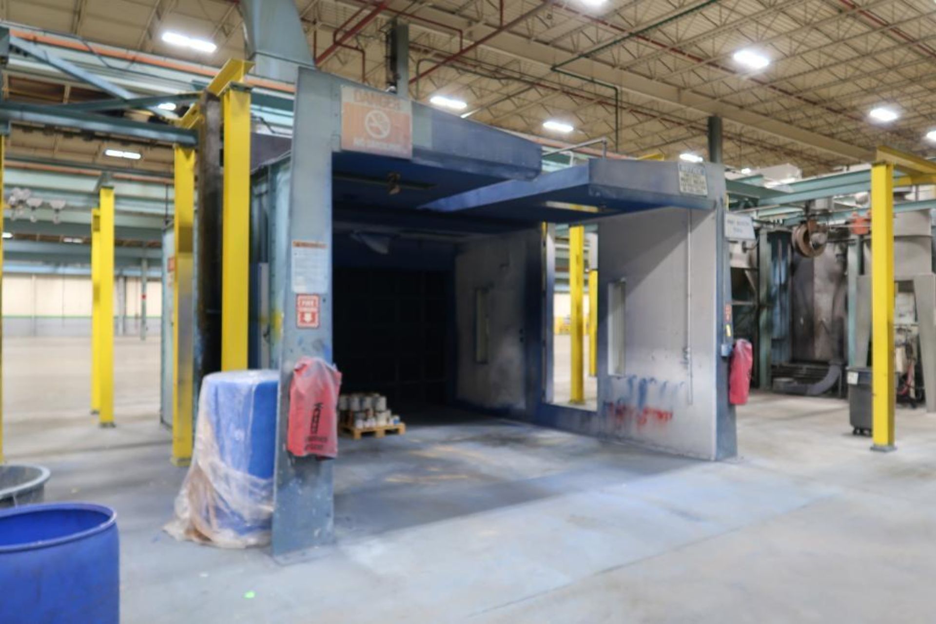 Spray Painting Booth - Image 11 of 12