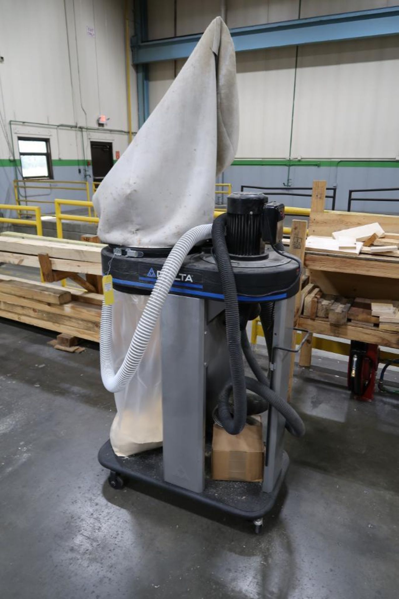Delta Model 50786 Rolling Dust Collector