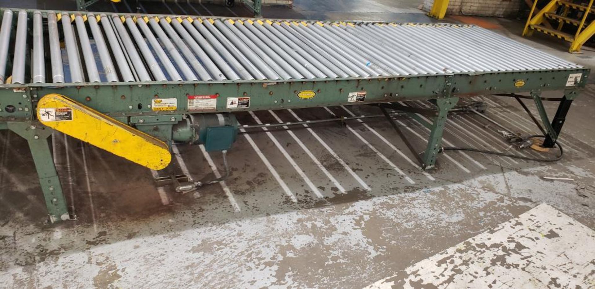 Hytrol Mdl# 190-ACC Belt Drive Power Roller Conveyor 4'W x 13'L Adjustable Height W/ 90 Degree 6.5' - Image 3 of 10