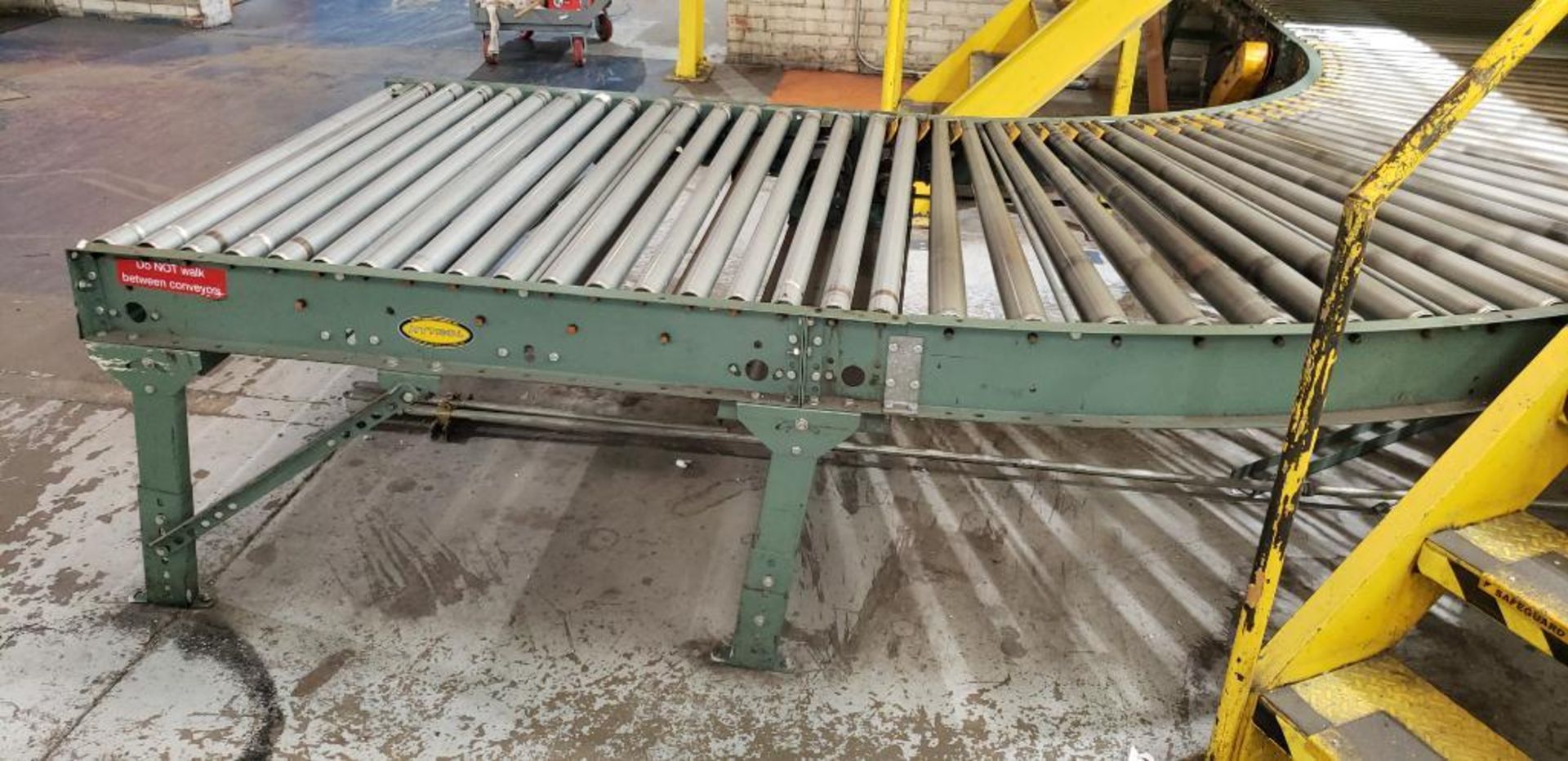 Hytrol Mdl# 190-ACC Belt Drive Power Roller Conveyor, (1) 4'W x 9'L, W/ 90 Degree 7' L Inner x 14'L - Image 6 of 8