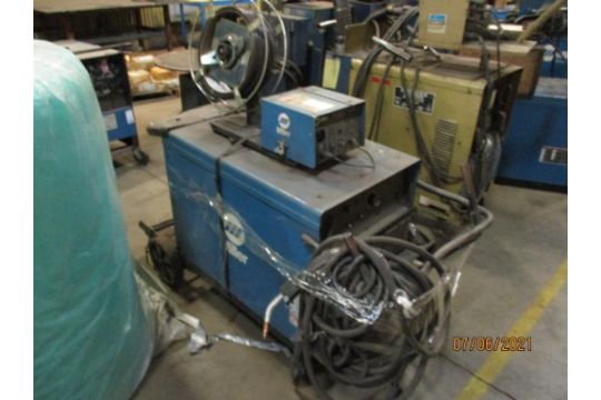 Miller 452 Welder - Image 2 of 4