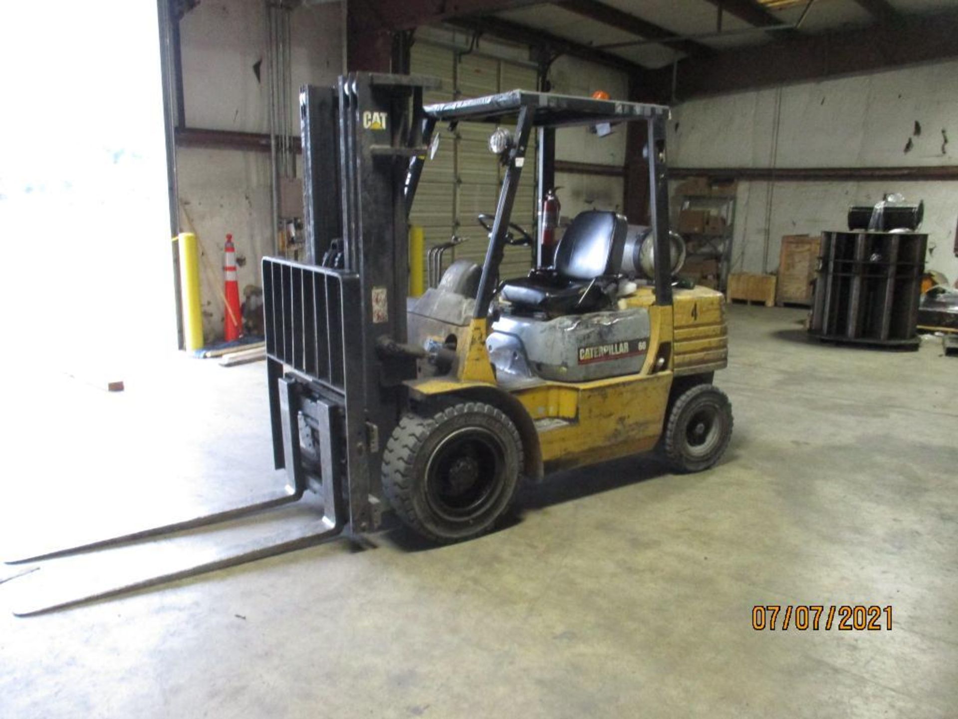 Caterpillar GP30 Forklift - Image 4 of 7