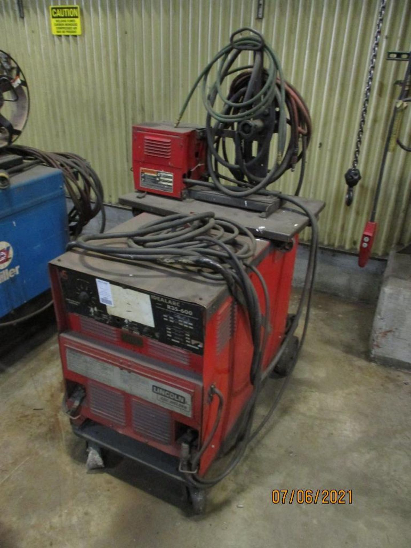 Lincoln R3S-600 Welder