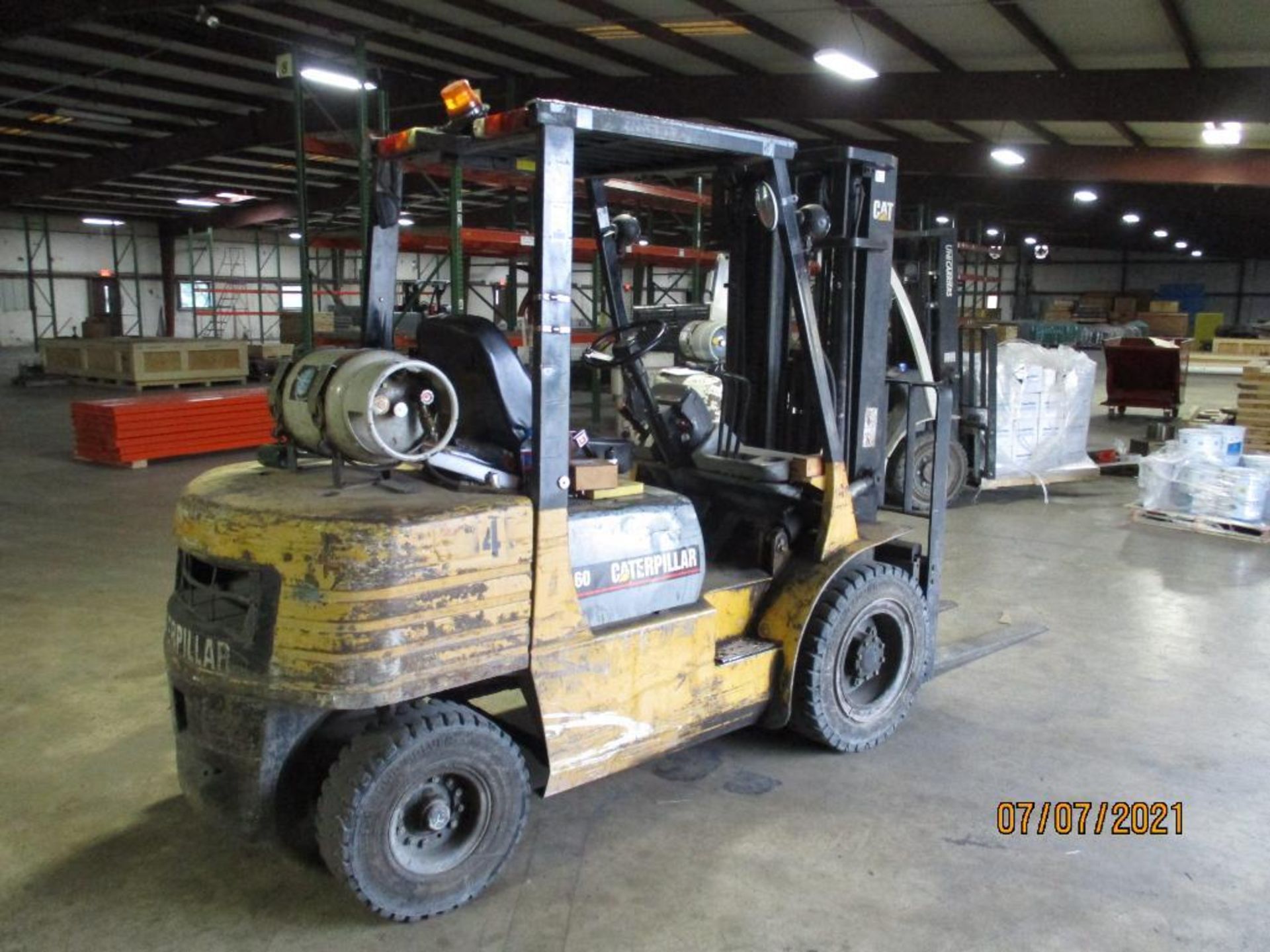 Caterpillar GP30 Forklift - Image 2 of 7