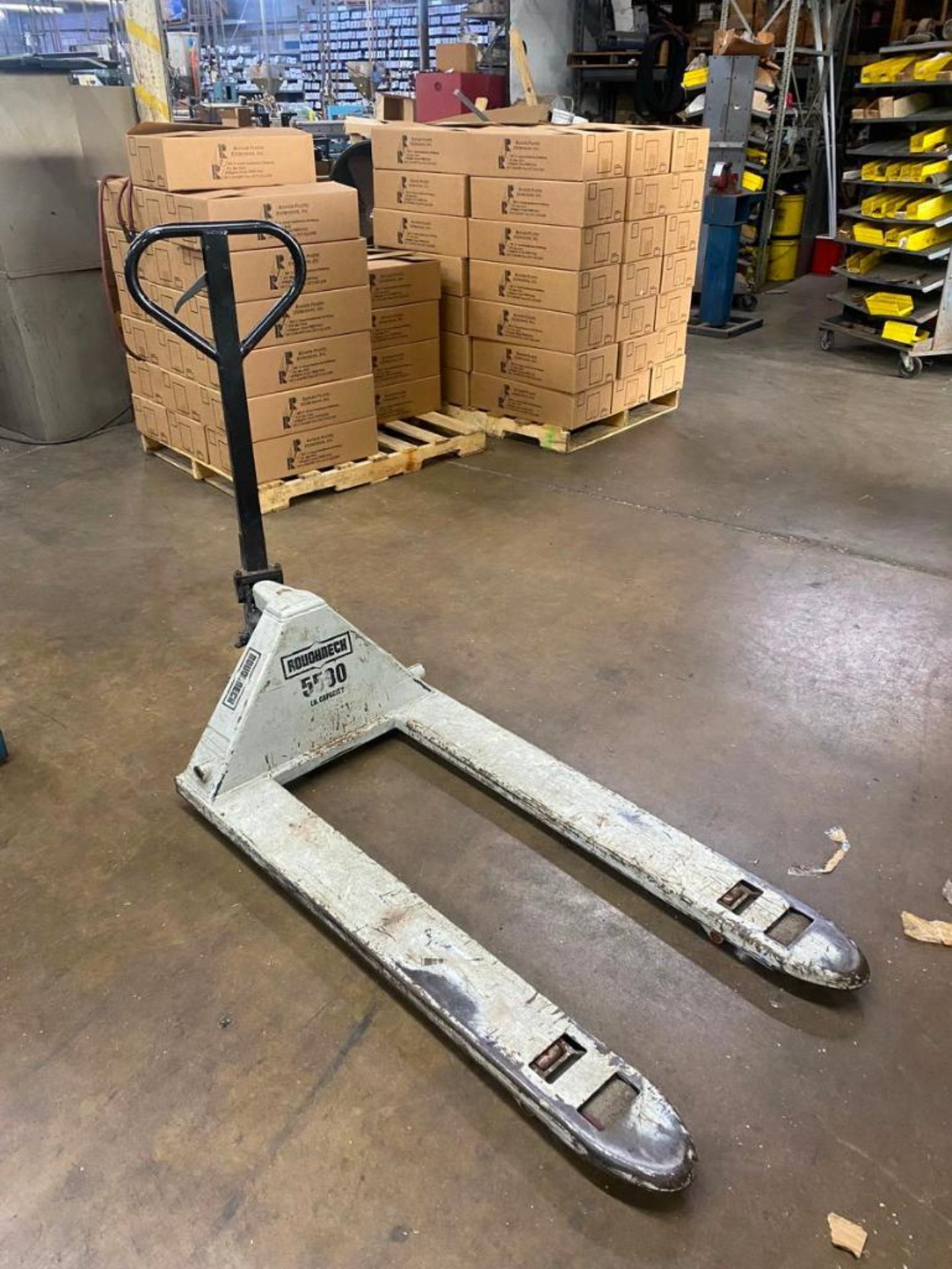 Roughneck Hand Pallet Jack - Image 2 of 2