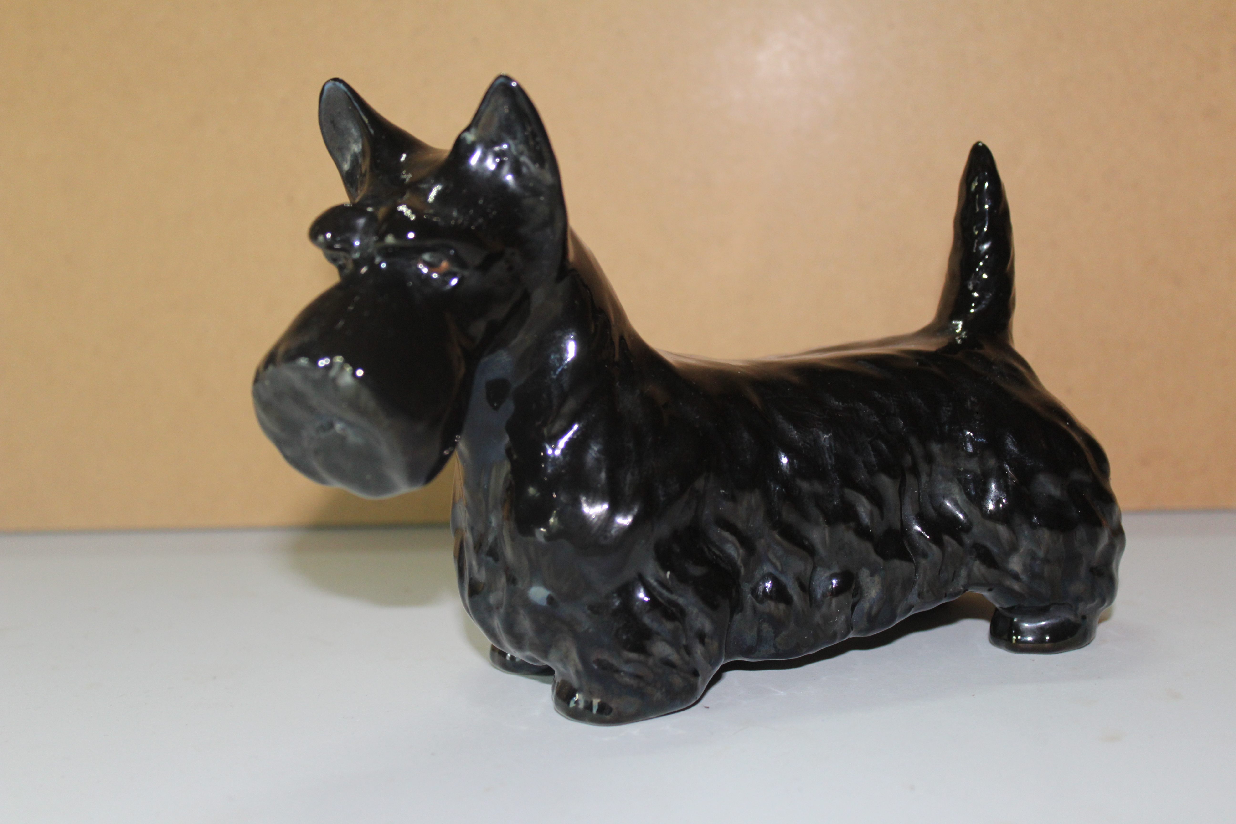 Beswicke Scottie dog matt figurine