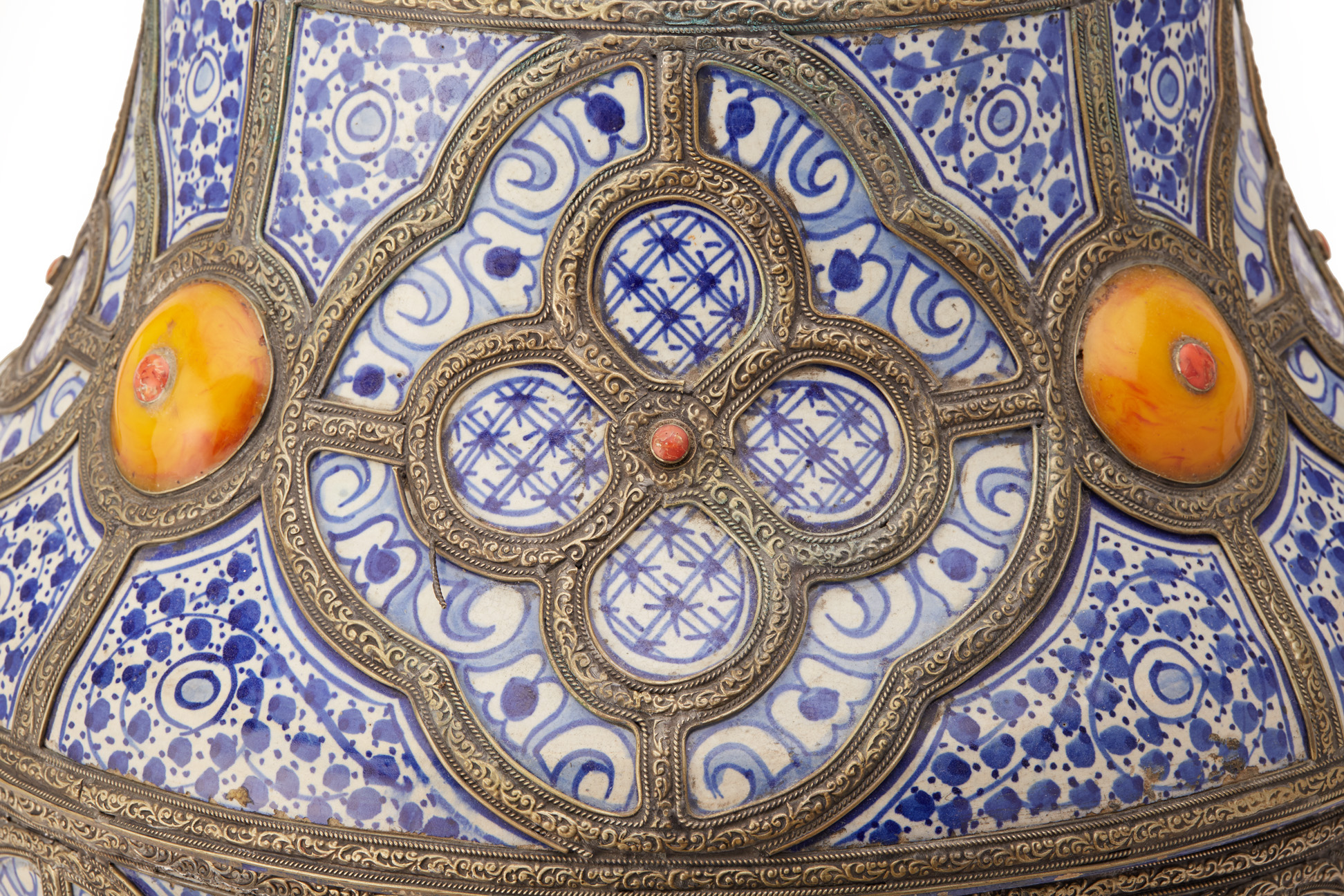 A LARGE METAL-MOUNTED MOROCCAN POTTERY JAR AND COVER - Image 2 of 2