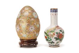 A CHINESE CLOISONNÉ ENAMEL VASE AND EGG