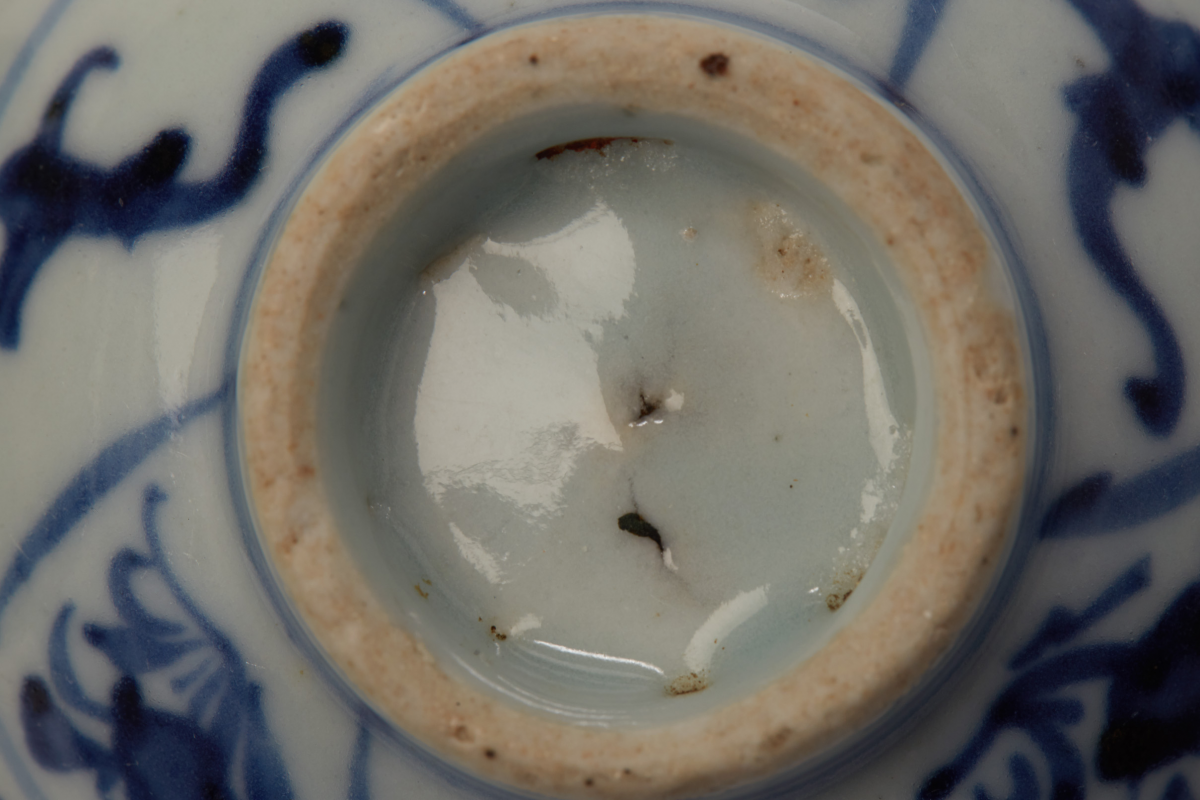 THREE PAIRS OF CHINESE BLUE & WHITE PORCELAIN TEA BOWLS - Image 4 of 5